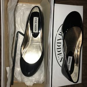 Black Steve Madden flats